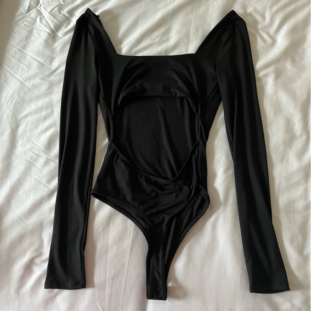 🌸NEW Open Back Bodysuit - Picture 7 of 7